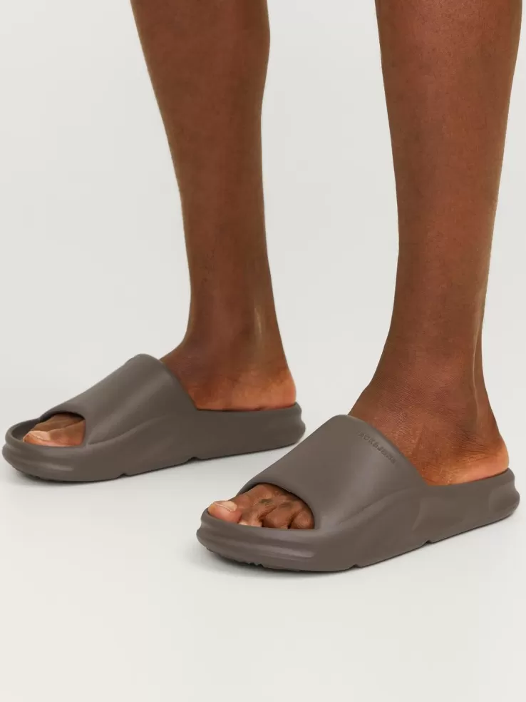 Discount JACK & JONES Sandals Brown